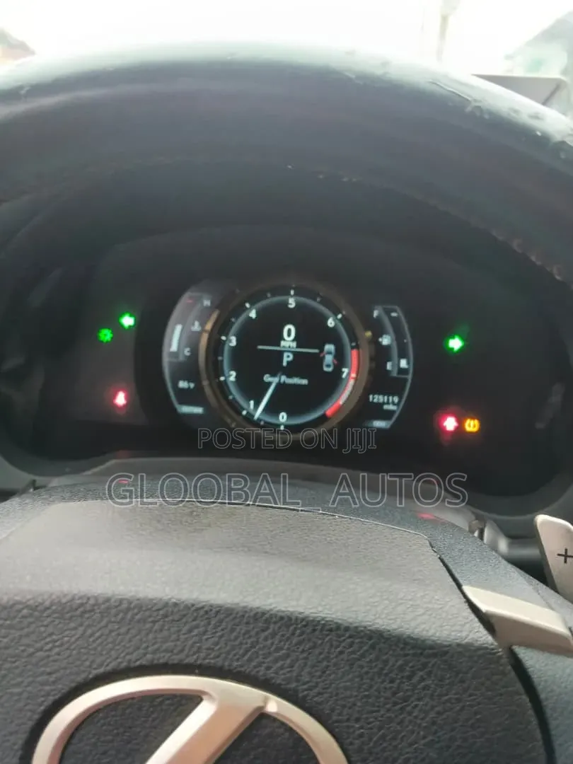 Lexus IS 2014 Silver