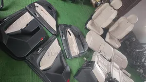 Complete Seat/Door Mat/Gear Console Gle63 2018 Available