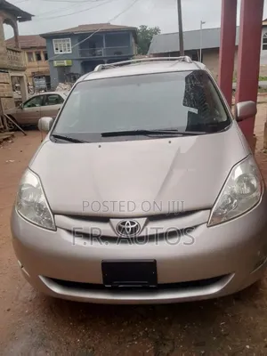 Toyota Sienna CE AWD 2006 Gold