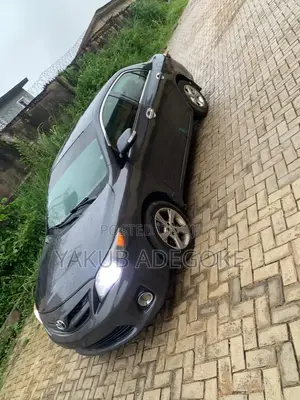 Toyota Corolla 2011 Gray