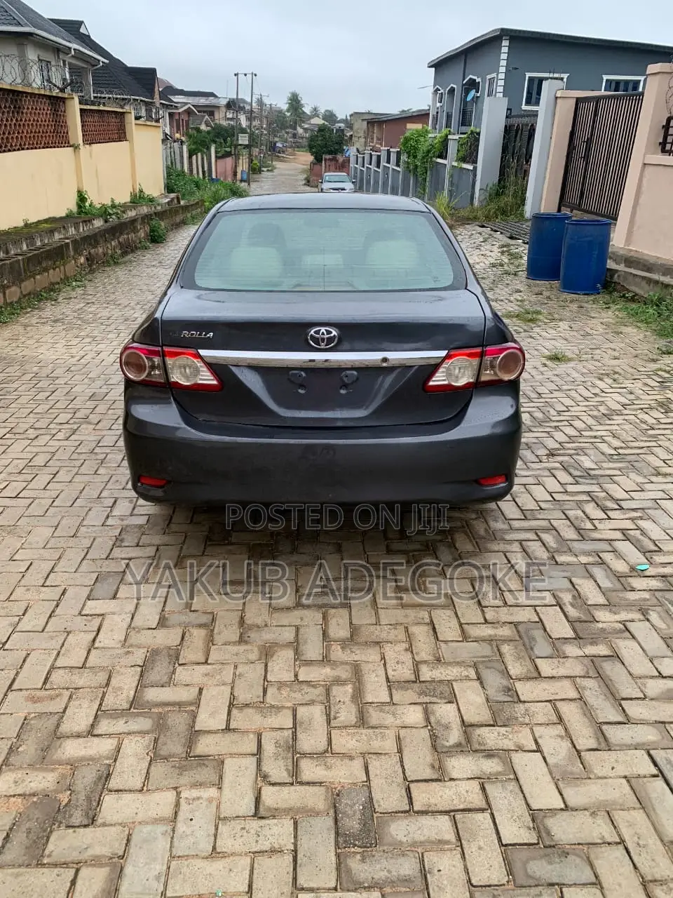 Toyota Corolla 2011 Gray