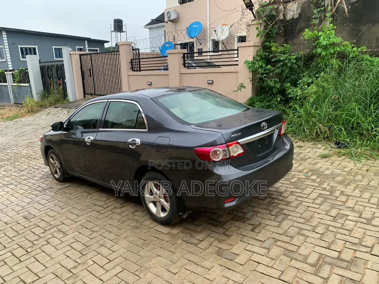 Toyota Corolla 2011 Gray