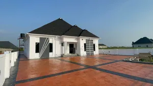 3bdrm Bungalow in Obafemi-Owode for sale