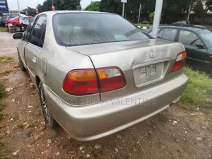 Honda Civic 2002 Gold