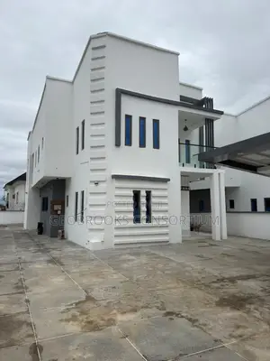 5bdrm Duplex in Kolapo Ishola Gra, Akobo for sale