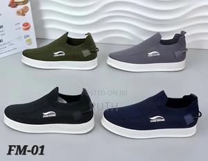 Men's Lightweight Breathable Slip-on Casual Sneakers