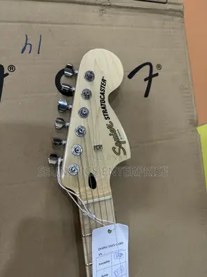 Squier by Fender Stratocaster Lead Guitar (Affinity Series)