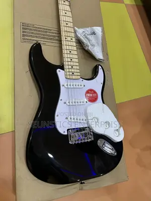 Squier by Fender Stratocaster Lead Guitar (Affinity Series)