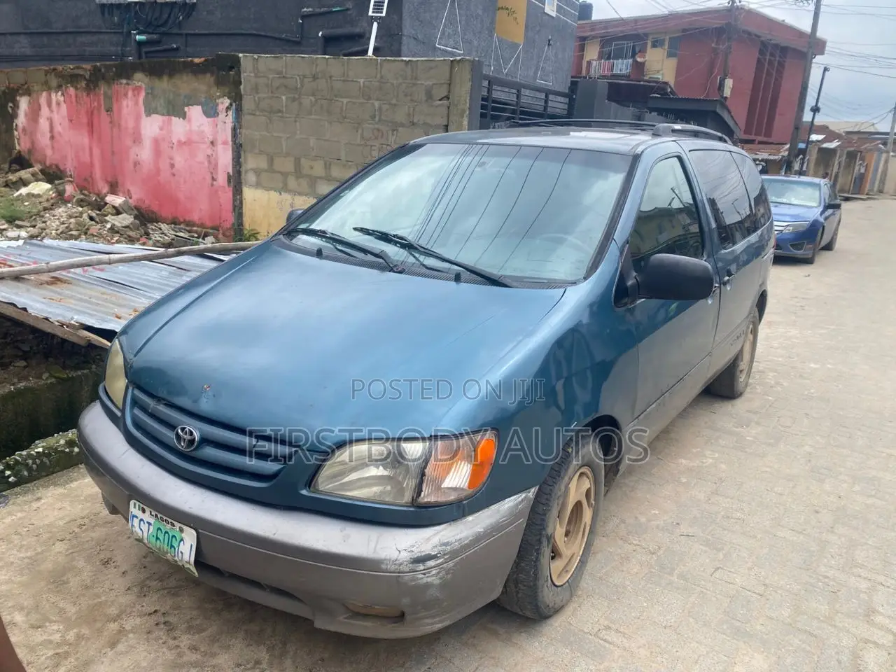 Toyota Sienna 2000 Blue