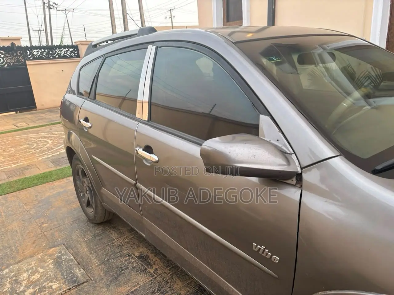 Pontiac Vibe 2005 Gray