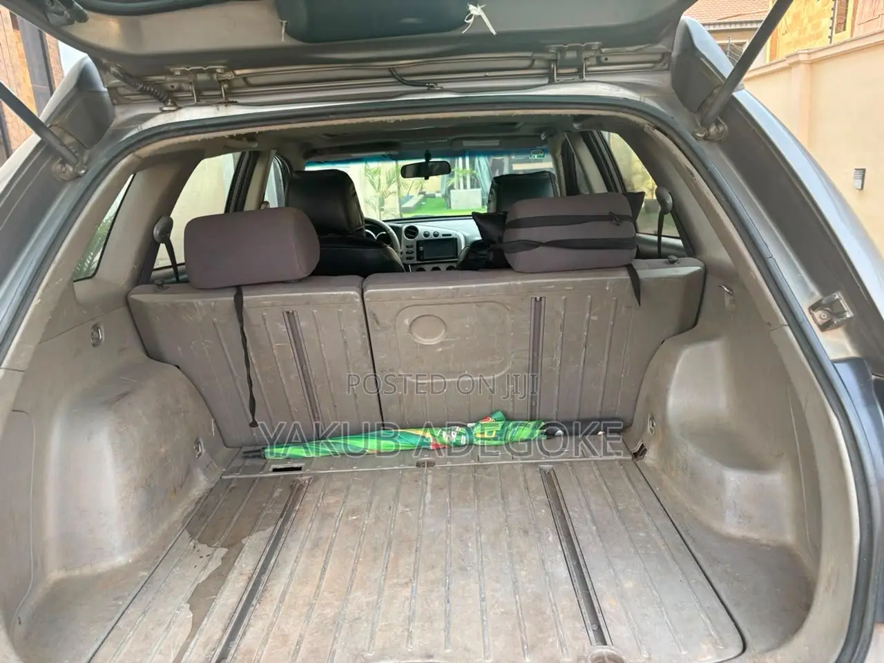 Pontiac Vibe 2005 Gray