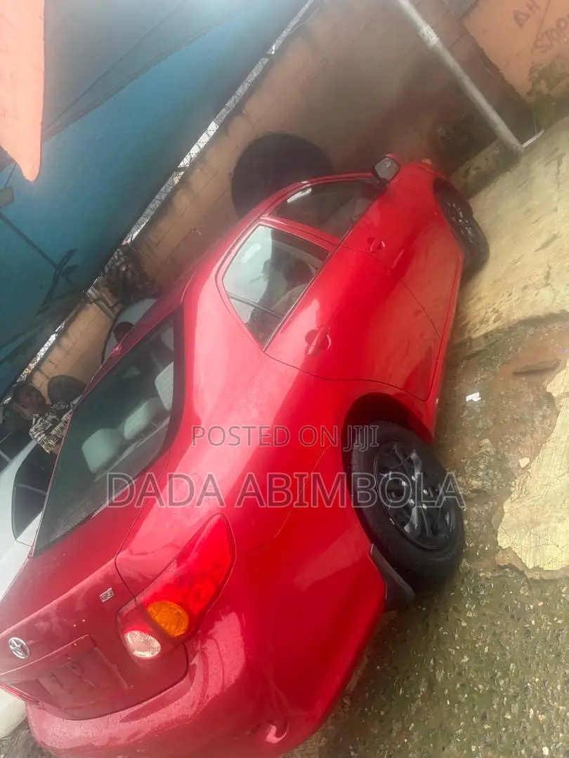 Toyota Corolla 2009 Red
