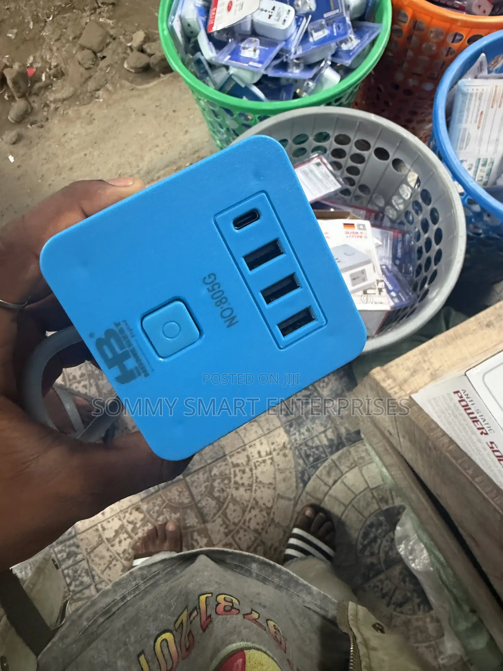 805 Universal Extension Socket (2-Way Multi-Plug Extension)