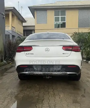 Mercedes-Benz GLE-Class 2016 White