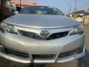 Toyota Camry LE 4dr Sedan (2.5L 4cyl 6A) 2012 Silver