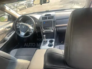 Toyota Camry LE 4dr Sedan (2.5L 4cyl 6A) 2012 Silver