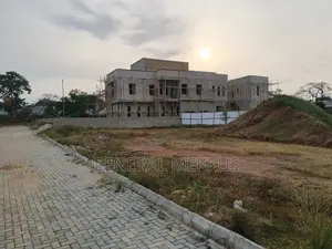 Ayhomes Luxury Villa