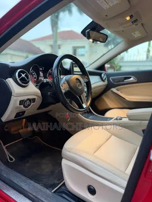 Mercedes-Benz GLA 250 2015 Red
