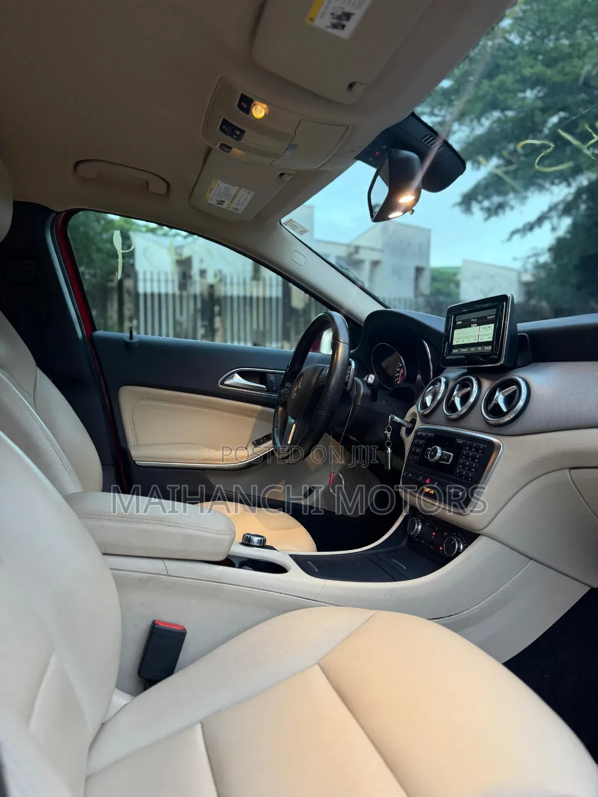 Mercedes-Benz GLA 250 2015 Red
