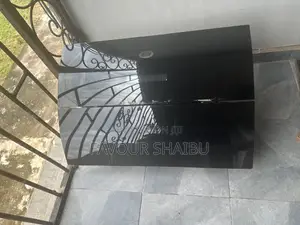 Clean NESTA Black Glass Kitchen Heat Extractor / Range Hood