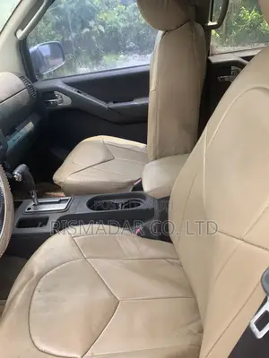 Nissan Frontier Automatic 2005 Gray