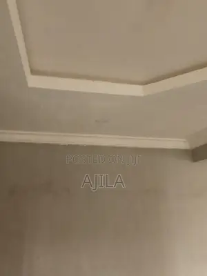 3bdrm Block of Flats in Oremeta Estate for rent
