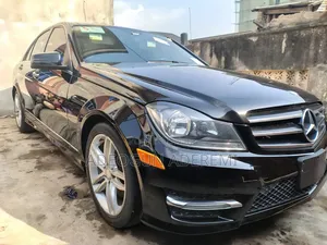 Mercedes-Benz C300 2014 Black