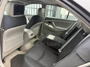 Toyota Camry SE 4dr Sedan (2.5L 4cyl 6AM) 2010 Gray