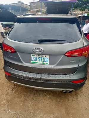 Hyundai Santa Fe 2014 Gray
