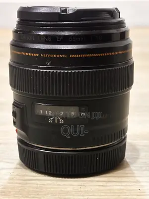 Canon Ef Lens 85mm F1.8