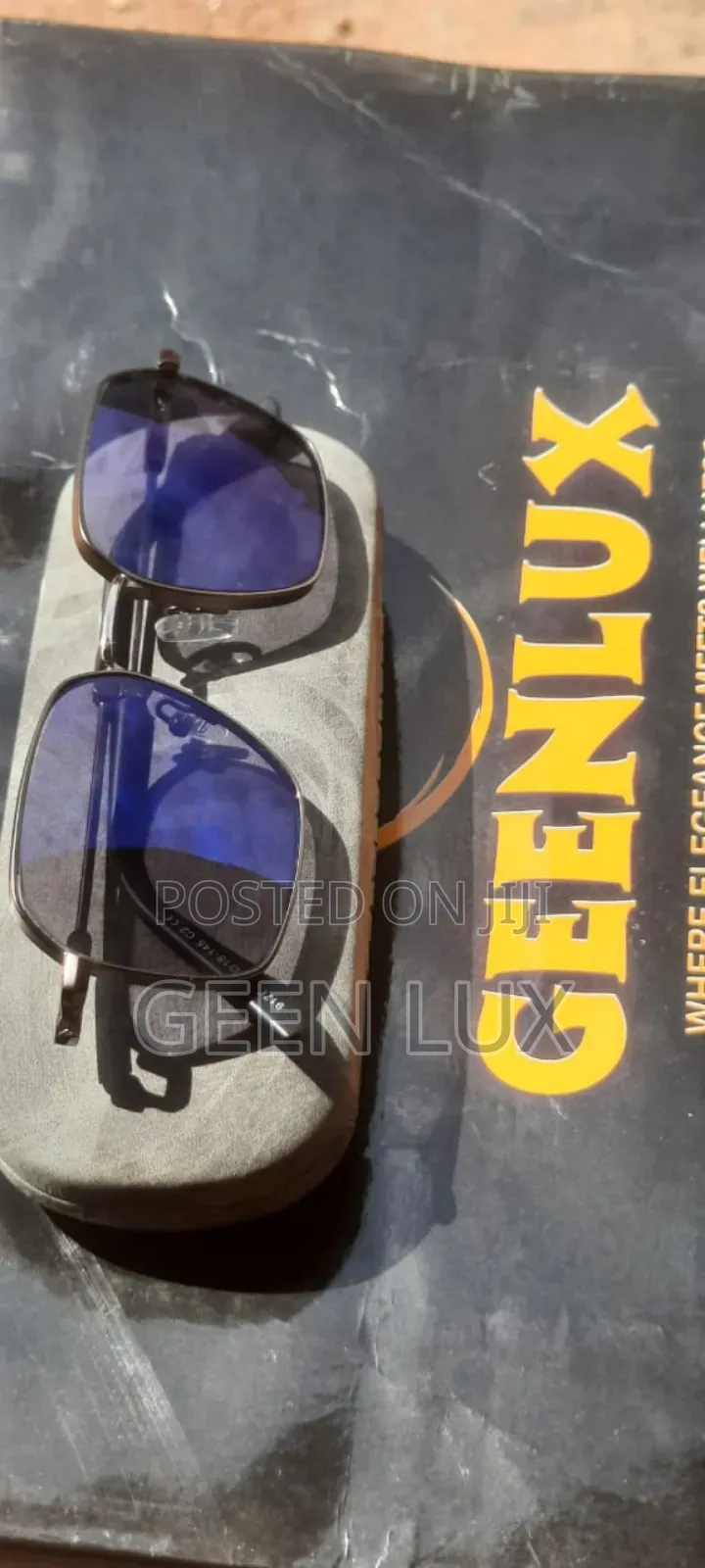 2-in-1 Smart Glass - Photochromic + Blue Light Blocking Glasses