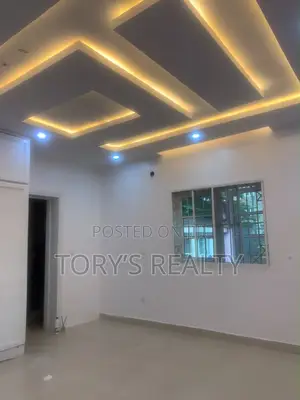 3bdrm Apartment in Lekki Phase 1 for rent