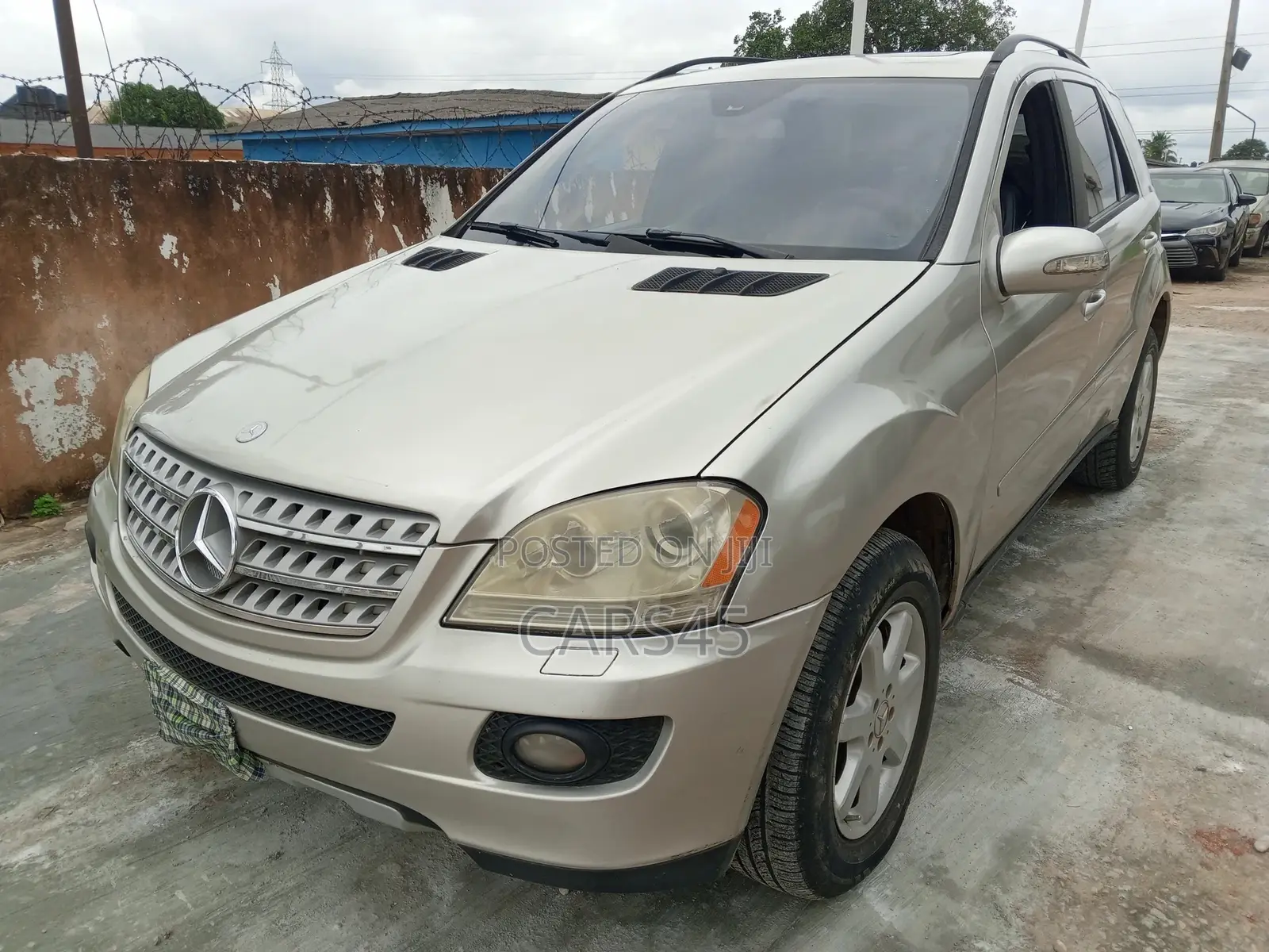Mercedes-Benz M Class 2006 Gold