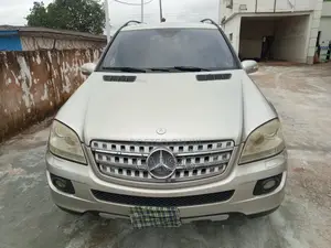Mercedes-Benz M Class 2006 Gold