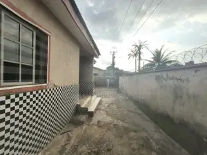 3bdrm Bungalow in Raw Material Qtrs, Karu for sale