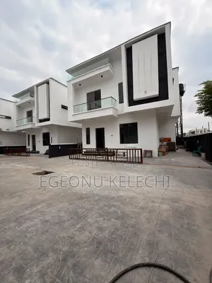 5bdrm Duplex in Idado for sale