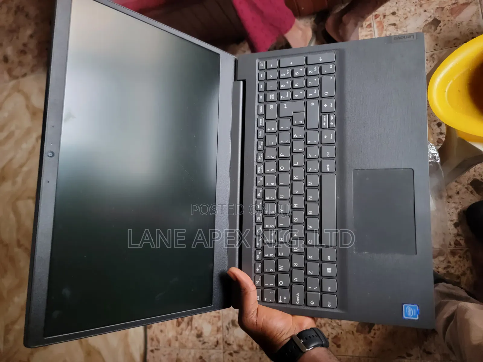 Laptop Lenovo V15 4GB Intel Celeron HDD 1T