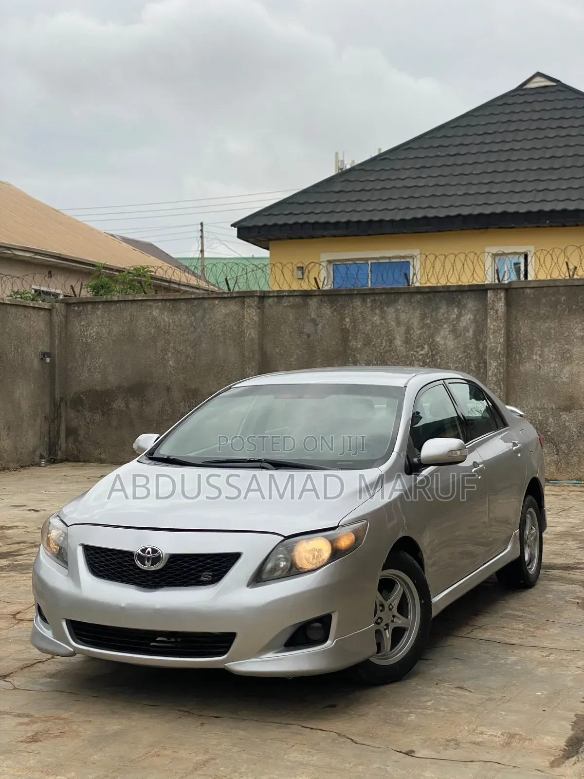 Toyota Corolla 2010 Silver