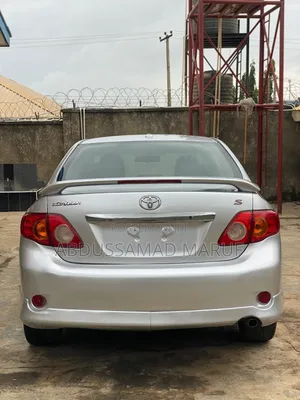Toyota Corolla 2010 Silver