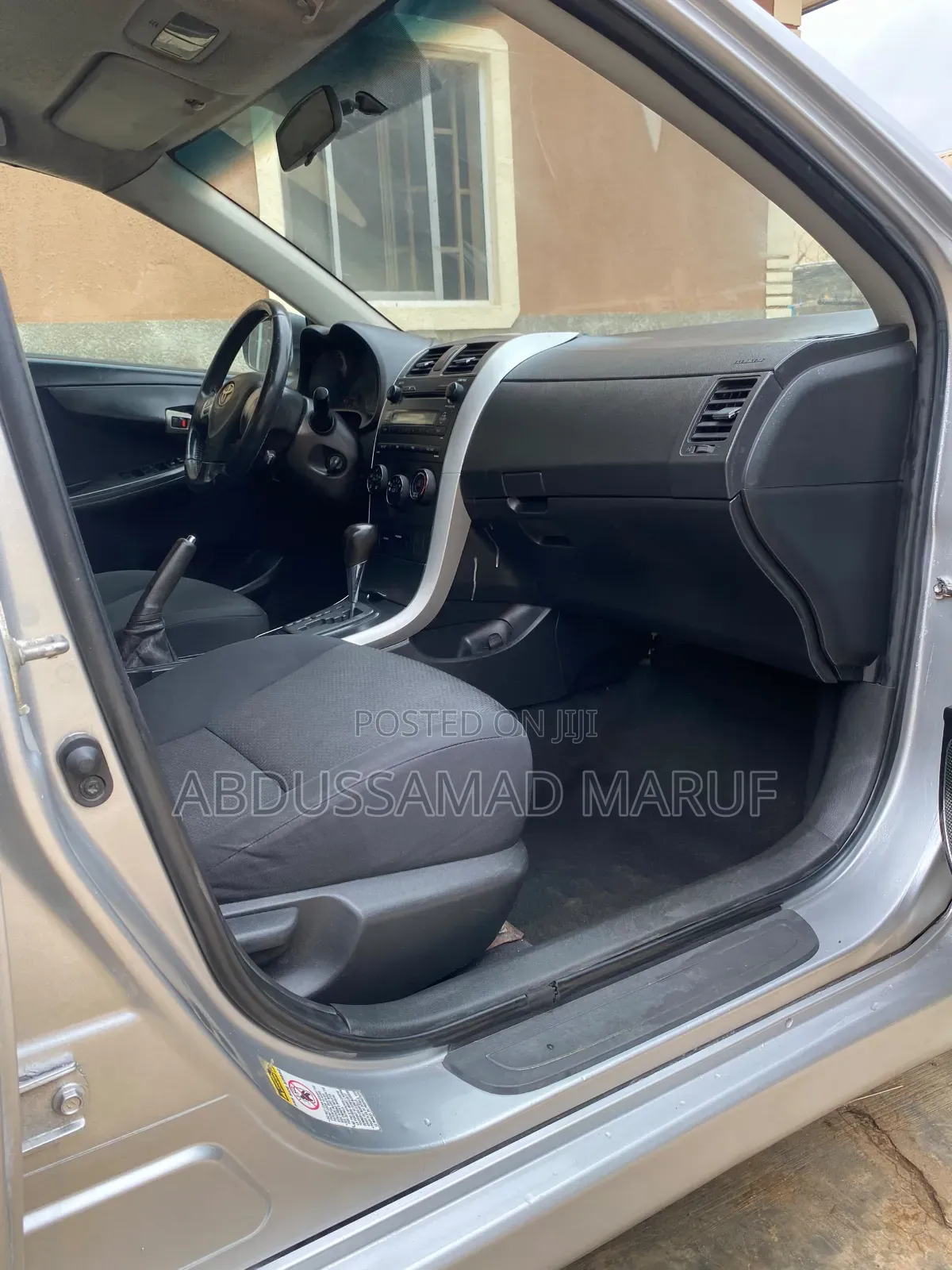 Toyota Corolla 2010 Silver