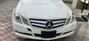 Mercedes-Benz E350 Base 2dr Coupe RWD (3.5L 6cyl 7A) 2010 White
