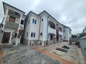 1bdrm Block of Flats in Rumuigbo Off, Port-Harcourt for rent