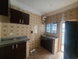 1bdrm Block of Flats in Rumuigbo Off, Port-Harcourt for rent