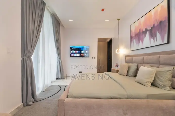 Luxury 3-Bedroom Penthouse