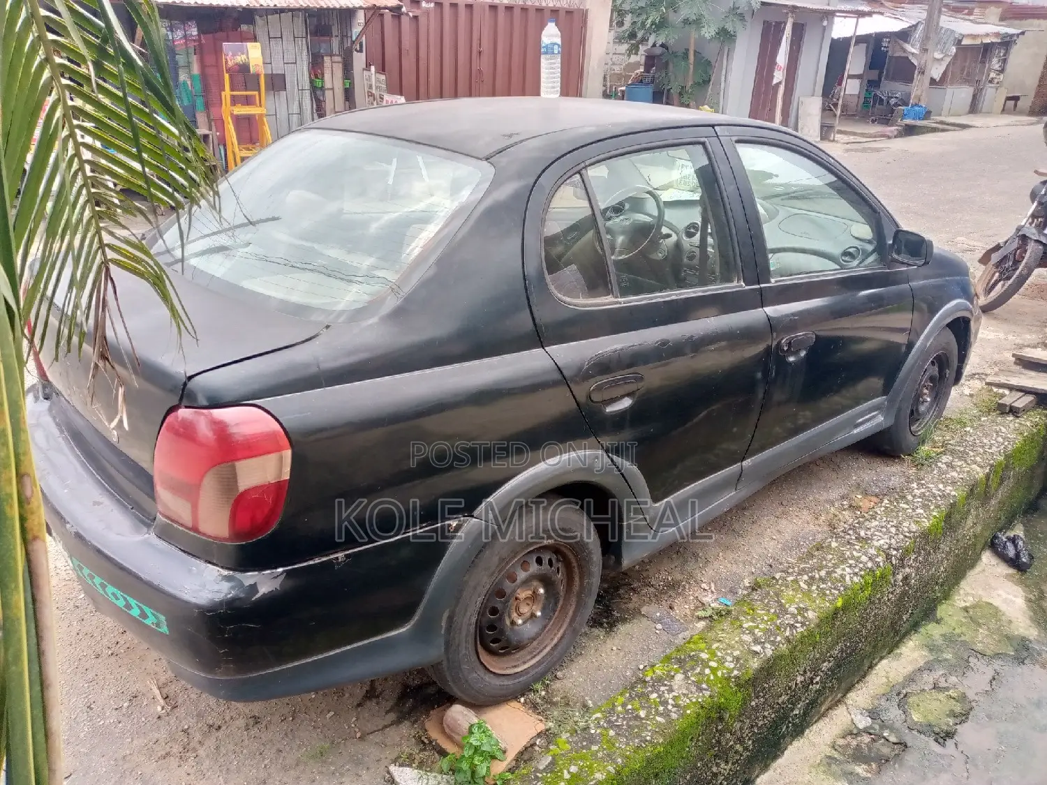 Toyota Echo 2002 Black