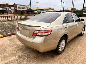 Toyota Camry 2008 Gold