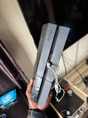 Play Station 4