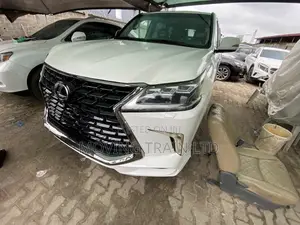 Lexus LX 570 AWD 2014 White