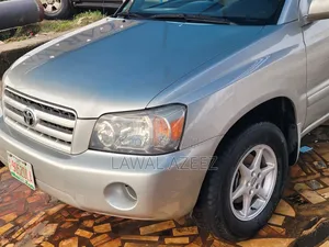 Toyota Highlander V6 2005 Gray