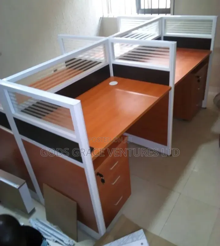 4 Seater Workstation Imported